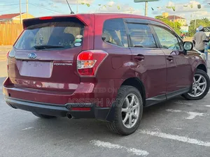 Subaru Forester 2014 Nyekundu