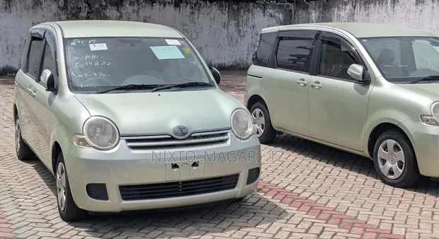 Toyota Sienta 2004 - Foreign Used - 1