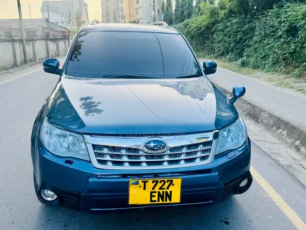 Subaru Forester 2011 Bluu - 1