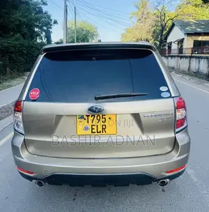 Subaru Forester XT 2010 Gold