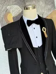 Marshalino Tuxedo Nyeusi ya Kifahari ya Velvet na Lapel ya Shawl, Seti ya Vipande 3 - 1