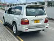 Toyota Land Cruiser 2001 White - 1