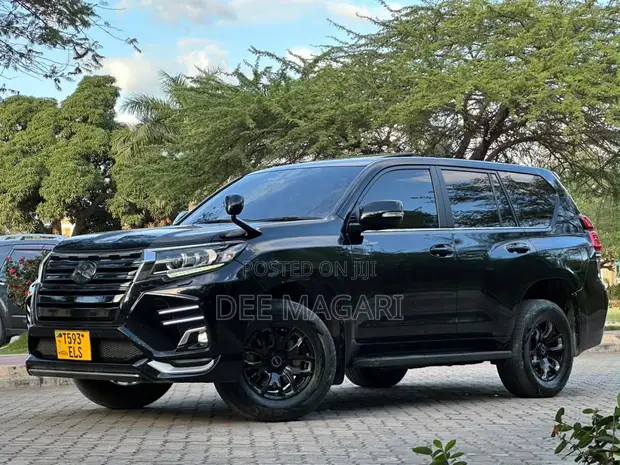 Toyota Land Cruiser Prado 2021 Black - 1