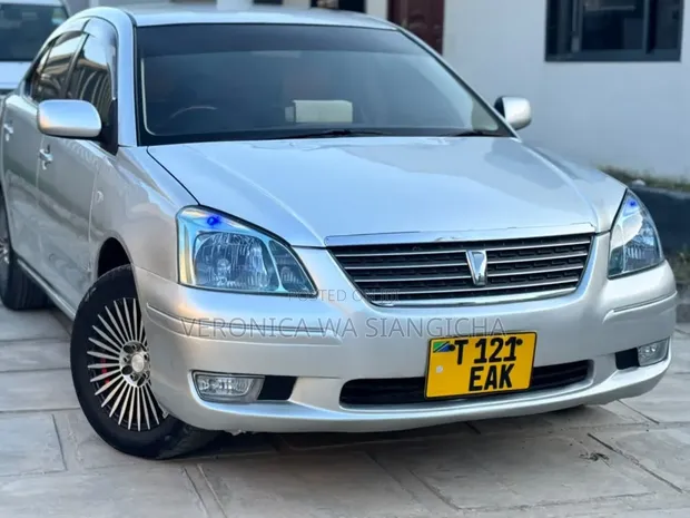 Toyota Premio 2004 Silver - 1