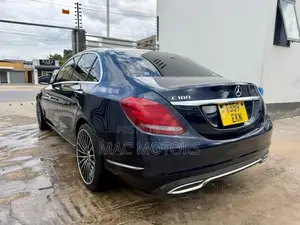 Mercedes-Benz C180 2014 Blue