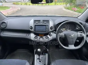 Toyota Vanguard 2010