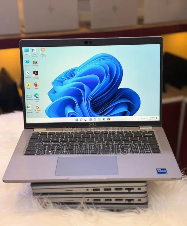 Dell Latitude 5430 Laptop - 14" Touchscreen, i7, 16GB RAM, 256GB SSD - 1
