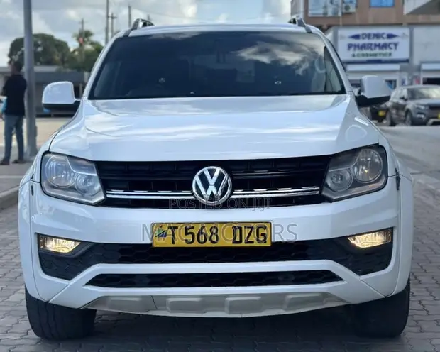 Volkswagen Amarok 2018 White - 1