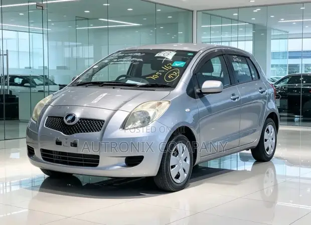 Toyota Vitz 2007 Silver Metallic - 1