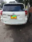 Toyota Vanguard 2010 White - 3