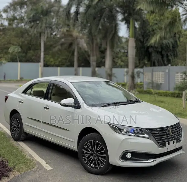 Toyota Premio 1.8 FWD 2019 White - 1
