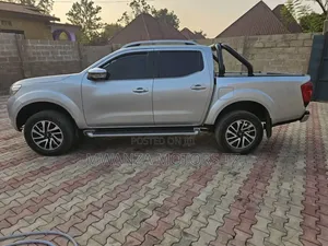 2018 Nissan Navara Silver