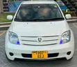 Toyota IST 2005 White - 5