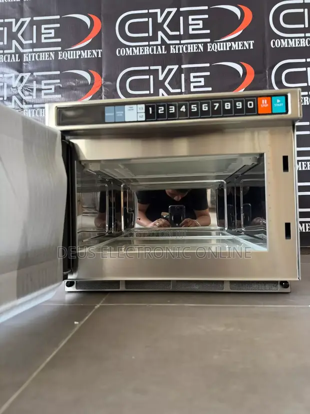 Commercial Microwave 34L - 1