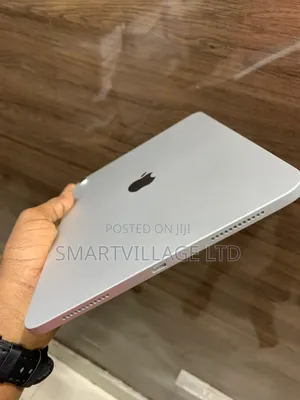 Apple iPad (2025) 256GB Silver - Imetumika