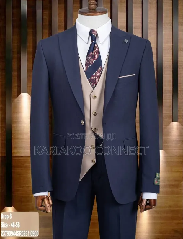 Men's Dark Blue Three-Piece Classic Suit - 1