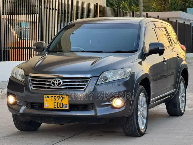 Toyota Vanguard 2012 Nyeusi - 1