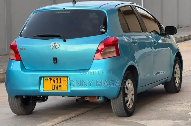 Toyota Vitz 2006 Blue - 1