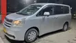 Toyota Noah 2007 Silver - 4