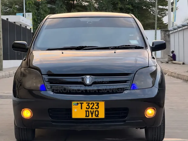 Toyota IST 2003 - 1