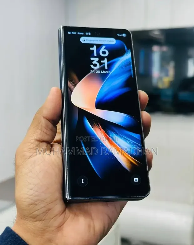 New Samsung Galaxy Z Fold4 512GB Black - 1