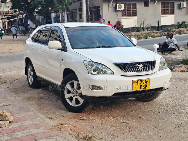 Toyota Harrier 2007 White - 1