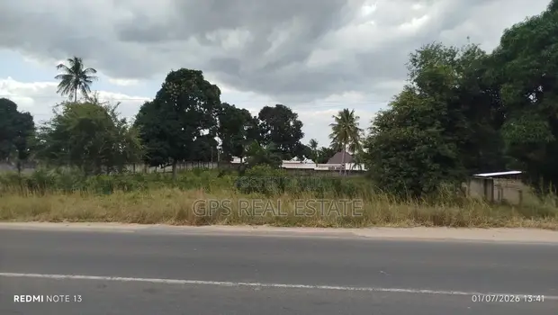 1 Acre Plot for Sale in Bagamoyo Kerege - 1