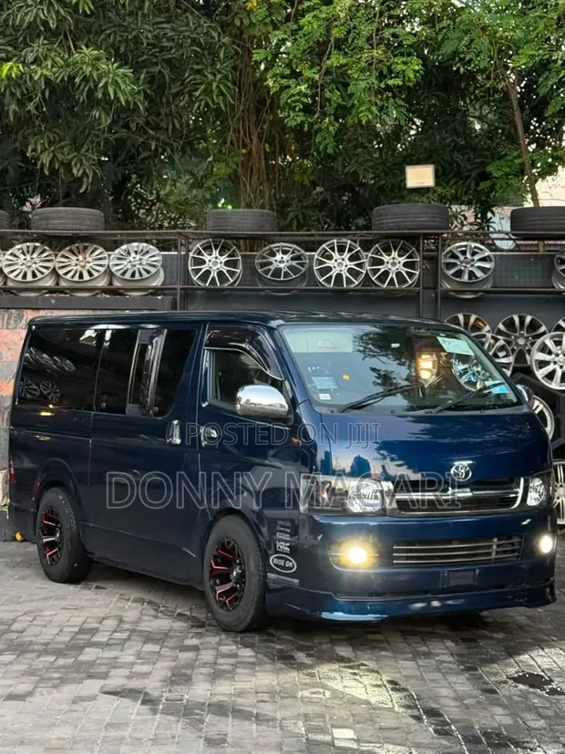 Toyota HiAce Quantum 2006 - 1