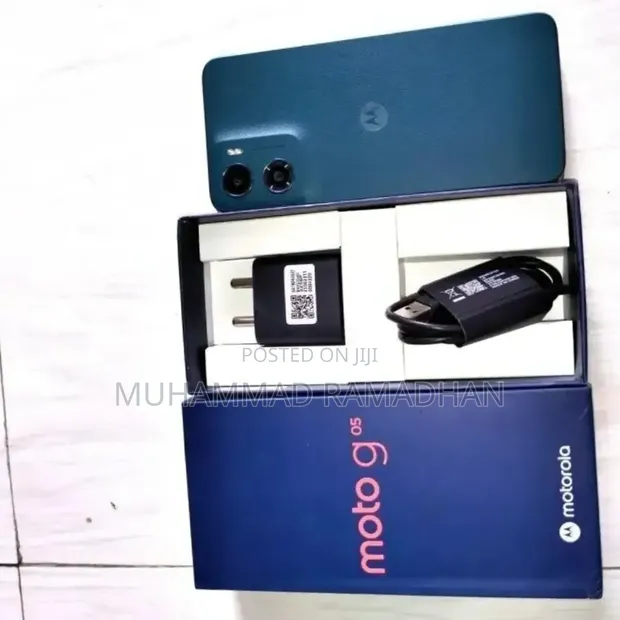 Motorola Moto G05 Mpya 128GB Nyekundu - 1