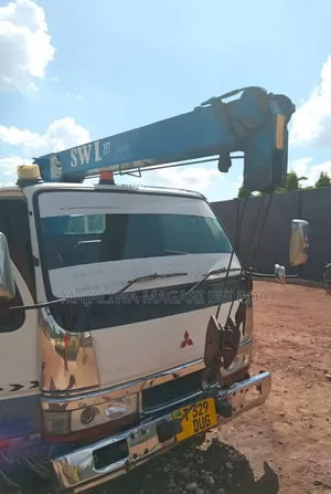 Mitsubishi Canter 2008 Truck
