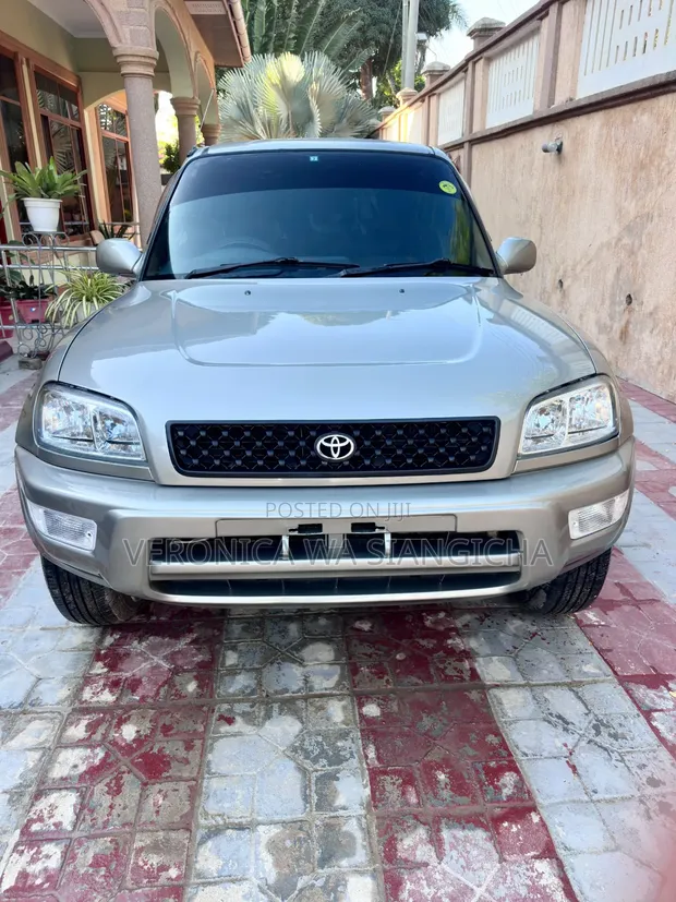 Toyota RAV4 Automatic 2000 Silver - 1