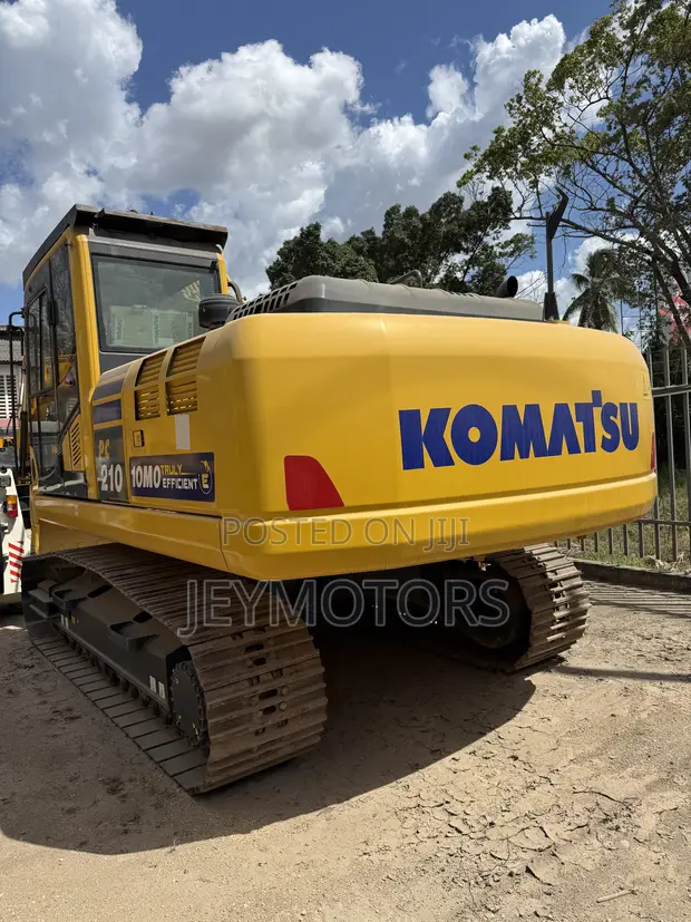 Komatsu PC220 Excavator - Brand New - 1