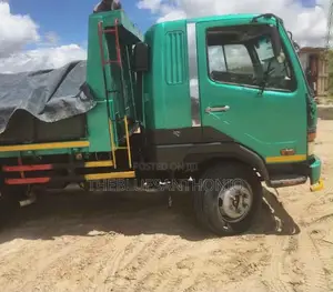 Mitsubishi Fuso Fighter Tipa Truck