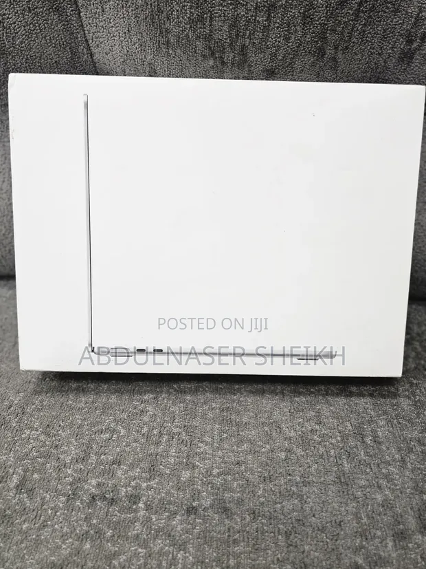 Apple MacBook Air 2024 M3 8GB RAM 256GB SSD - 1