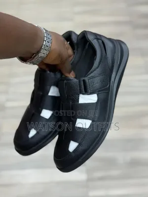 Sandals za Ngozi za Wanaume Clarks - Mtindo wa Kawaida
