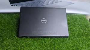 Laptop Dell Latitude 5590 - Core i5, 8GB RAM, 256GB SSD