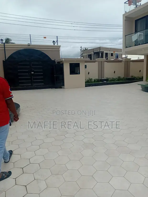 Furnished Studio Apartment for Rent in Mafie Estate, Magomeni - 1