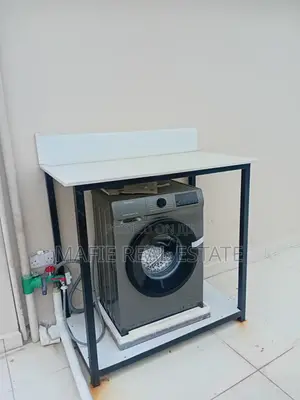 Studio ya Samani kwa Ajili ya Kupanga Mafie Estate, Magomeni