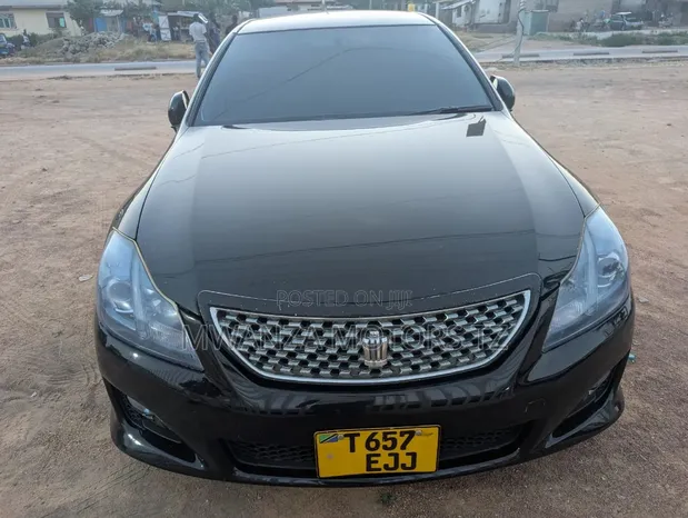 Toyota Crown 2009 - Matt Black - 1