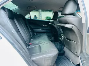 Toyota Crown 2009 Nyeupe