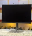HP E24 G4 Flameless Monitor - 1