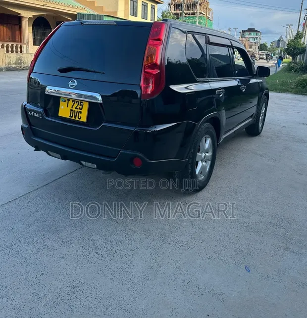 Nissan X-Trail 2009 Black - 1