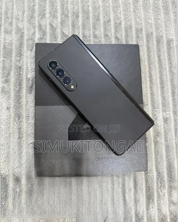New Samsung Galaxy Z Fold 3 256GB Black - 1