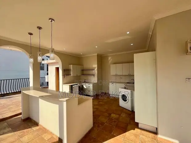 Furnished 4 Bedroom Villa for Rent in Oyster Bay - 1