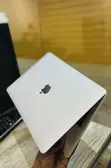 Apple MacBook Pro 13" 2017, Intel Core i7, 16GB RAM, 256GB SSD - 2