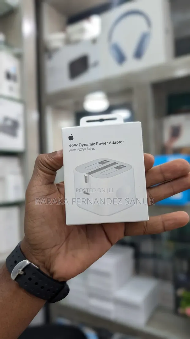 Apple 40W Dynamic Power Adapter - 1