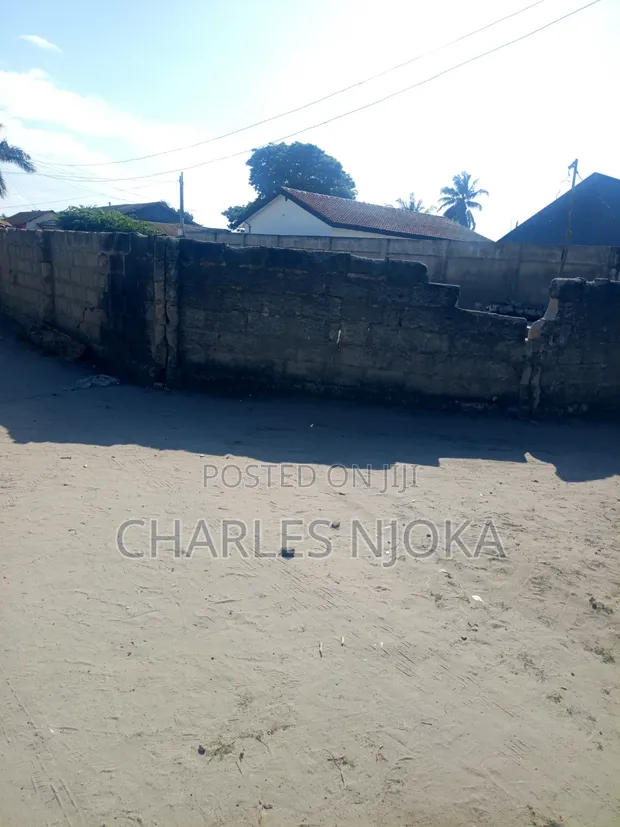 Furnished 7-Bedroom House for Sale in Mombasa, Ilala - 1