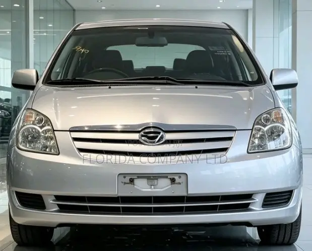 Toyota Corolla Spacio 2004 Silver - 1