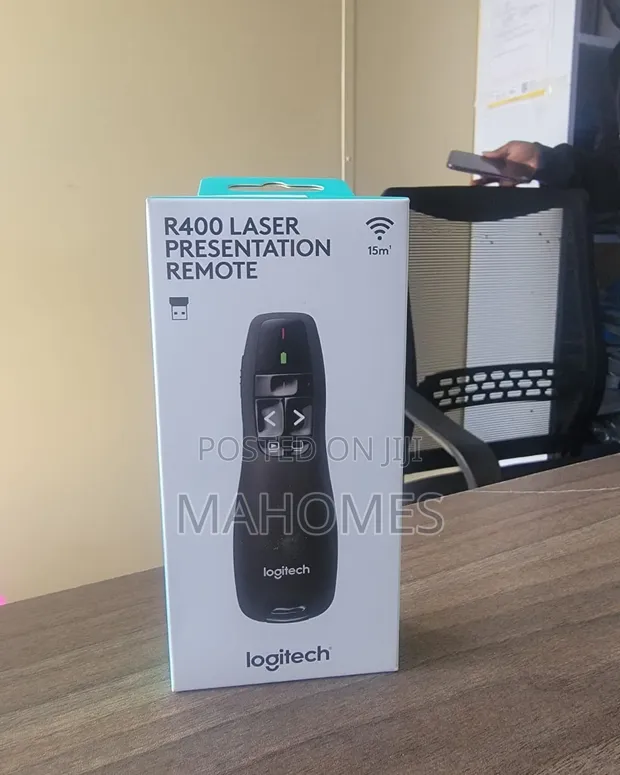 Logitech R400 Laser Presentation Remote - 1