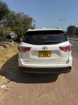 Toyota Kluger 2017 White - 2